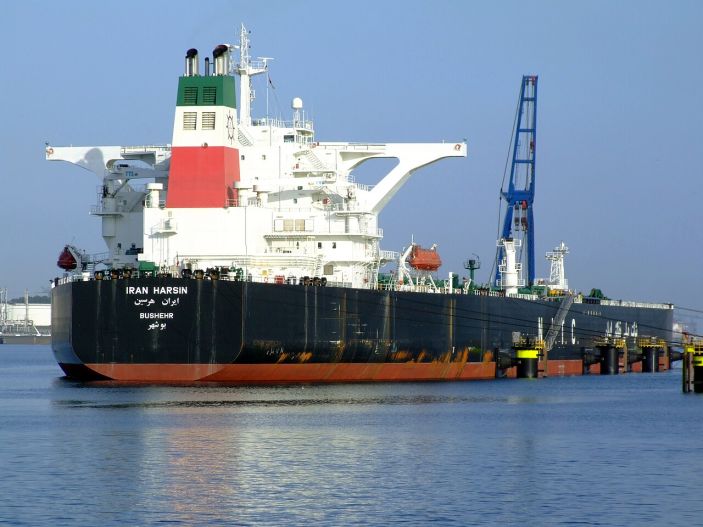 Iran Harsin tanker docked