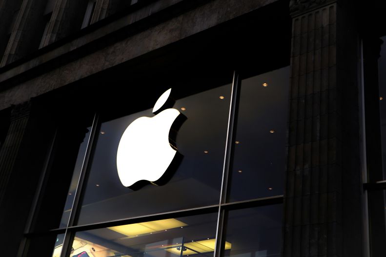 Apple store logo