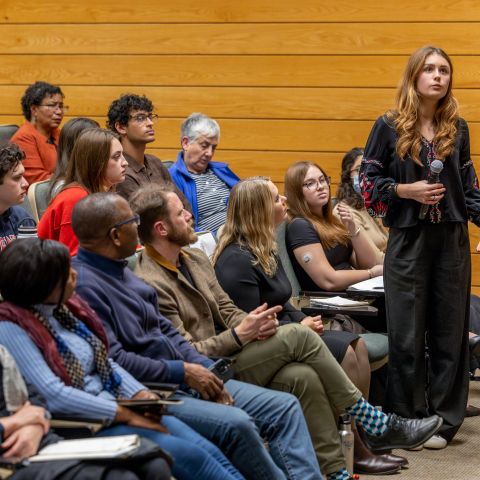 Undergraduate Global Scholar asks question at Lund debate 2025