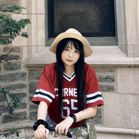 A photo of Yumeng Zhang
